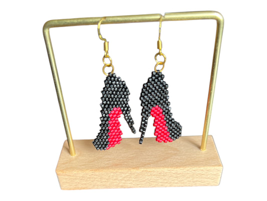 BOUCLE EN PERLE RÉGLABLE SUPPORT DORÉ TALONS AIGUILLES